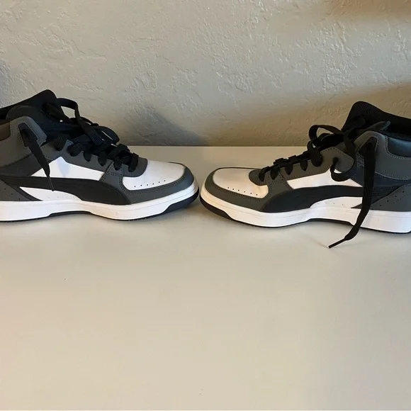 PUMA Black and Gray Sneakers - Picture 3 of 8